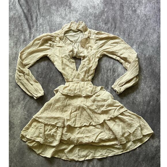 Altar'd State Womens Size S Ruffled Cream Color Open Back Mini Dress - Picture 1 of 5